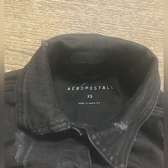 *NWOT* Aeropostale distressed black jean vest - Picture 3 of 3